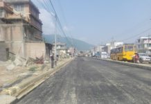 अब चाँही सास्ती खेप्न पर्दैन कि ? बलम्बूस्थित नेपाल विद्युत प्राधिकरण नजिक सडक कालोपत्रे सुरू