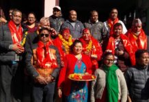 काठमाण्डाै क्षेत्र नं. १० प्रदेश ख मा विजयी बाम गठबन्धनकी उम्मेदवार रमा अालेमगर तथा समर्थकहरू ।