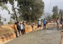 चन्द्रागिरी नगरपालिका वडा नं १ को तीनकन्या देबिस्थान बाटो ढलान गर्ने कार्य सम्पन्न
