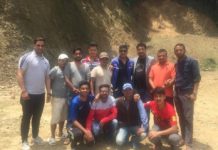 वाड्भञ्ज्याङ्गकाे मुख्याचाैर फुटवल मैदान निर्माणकाे लागि युवाहरूले गरे ध्यानाकर्षण ।