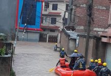 बल्खु खोला बाढी बाट जलमग्न च न पा- १५, मा आज झन्डै ६० जना को उद्धार गरिएको छ!