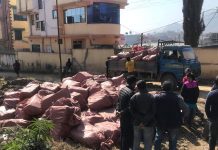 सतुंगलबाट ६ लाख बढी थान सर्जिकल मास्क बरामद