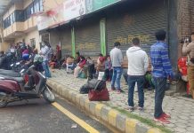 विराटनगरबाट आएका यात्रुलाई नागढुंगामै रोकियो, उतै फर्काइने