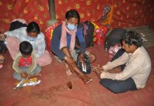 सांसदहरुको पहलमा थानकोट पार्कमा मजदुरहरुलाई राखिएपनि चन्द्रागिरी नगरपालिकाले भने विरोध गरेको छ