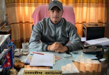 चन्द्रागिरी ८ ले कोरोना प्रकोप बीच सक्रिय स्वयं सेवकहरुलाई स्वास्थ्य बिमाको व्यवस्था गरेको छ :वडा अध्यक्ष सन्तोष खड्का