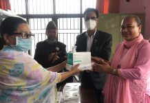 प्रतिनिधि सभा सांसद अन्जना बिशङ्खेले चन्द्रागिरि नगरपालिकालाई स्वास्थ्य सामाग्री प्रदान