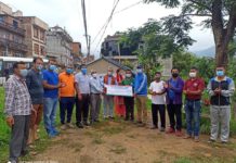 बलम्बु सहकारी समुहद्वारा बलम्वु अस्थायी आइसोलेसन केन्द्रलाई नगद दुई लाख सहयोग
