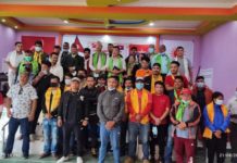 चन्द्रागिरि १२ मा विभिन्न पार्टी परित्याग गरि नेकपा एमालेमा प्रवेश