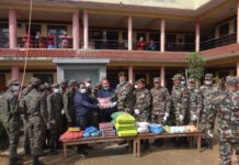 एकता दिवसकाे अबसरमा बृद्धा अाश्रममा सेनाकाे सहयाेग