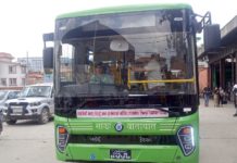 काठमाडौंमा साझाका विद्युतीय बस