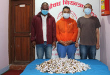 थानकोट बसपार्कबाट अवैध लागूऔषधसहित तीनजना पक्राउ