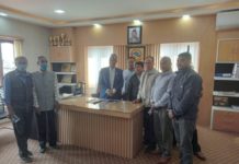 चन्द्रागिरि- ३मा स्थानीयहरू संग छलफल नगरि ट्राफिक संरचना बनाईन लागेकाे भन्दै ज्ञापनपत्र