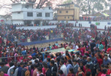 मातातीर्थ कुण्डमा स्नान गर्ने तथा दर्शन गर्ने भक्तजनको घुइँचो
