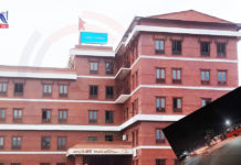 चन्द्रागिरि नगरपालिका ऐन कागजमा मात्र सीमित, सरोकारवालाहरु टुलु-टुलु हेरेको हेरै, अव्यवस्थित फुटपाथ व्यवसाय र अनाधिकृत सवारी साधन पार्किङ